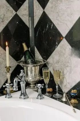Romantic Süit, 1 Büyük (Queen) Boy Yatak, Sigara İçilmez, Bahçe Manzaralı