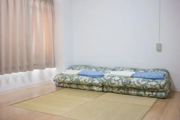 Basic Üç Kişilik Oda, Sigara İçilmez