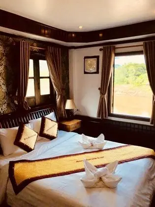 Deluxe Tek Büyük Yataklı Oda, 1 Çift Kişilik Yatak, Nehir Manzaralı
