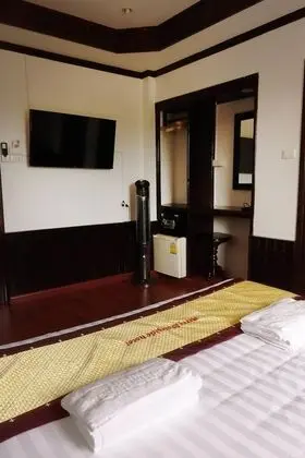 Deluxe Tek Büyük Yataklı Oda, 1 Çift Kişilik Yatak, Nehir Manzaralı