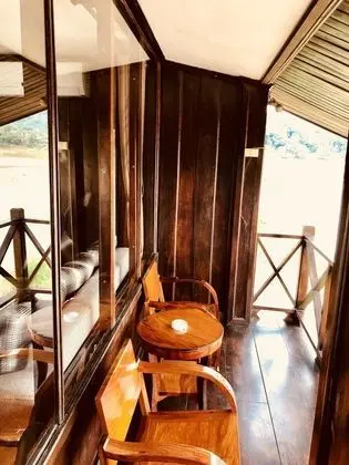 Oda, Balkon, Nehir Manzaralı (King)
