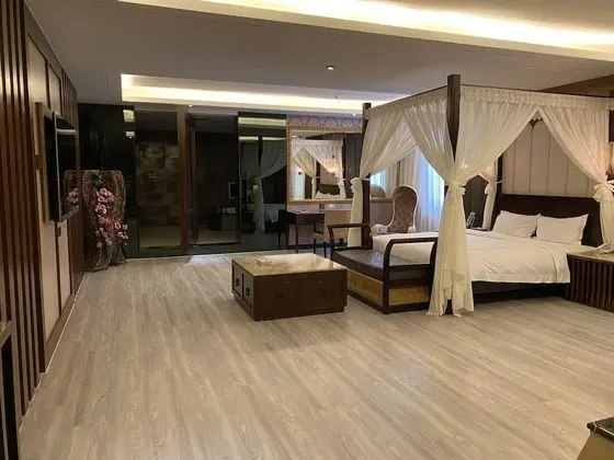 Deluxe Tek Büyük Yataklı Oda