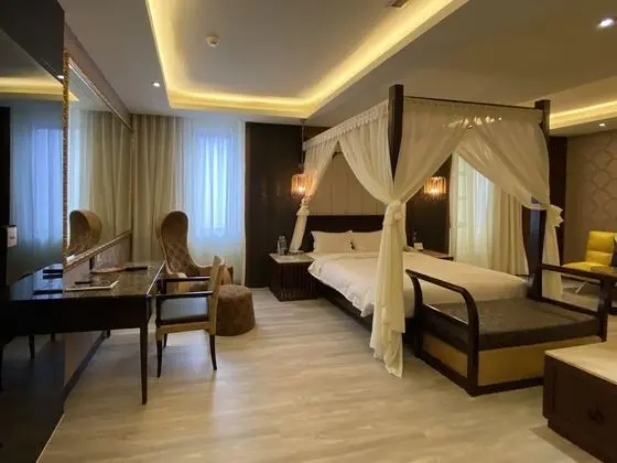 Deluxe Tek Büyük Yataklı Oda