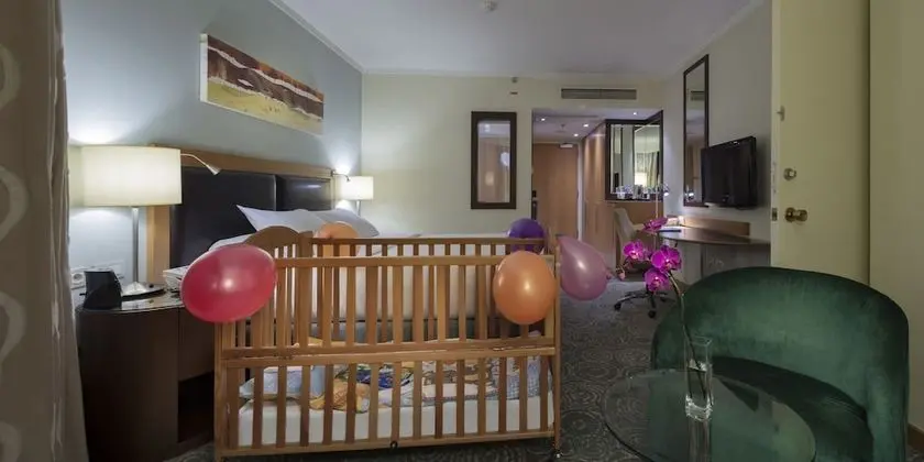 Family Oda, Birden Çok Yatak, Bağlantılı Odalar (Sea & Port View)
