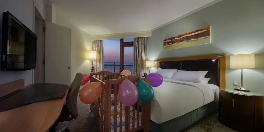 Family Oda, Birden Çok Yatak, Bağlantılı Odalar (Sea & Port View)