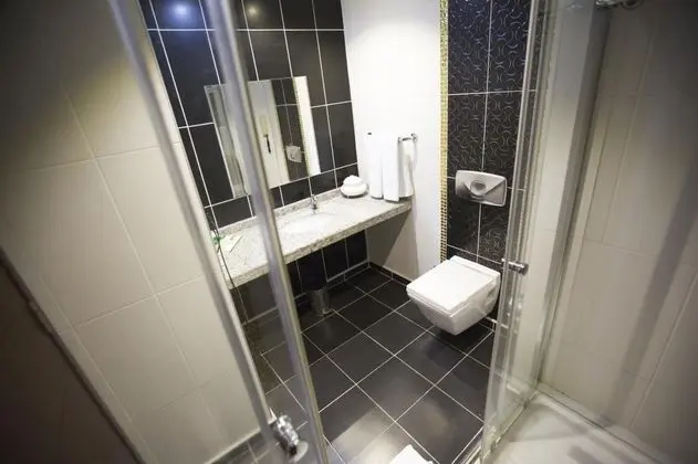 Standart Oda, Deniz ve Şehir Manzaralı