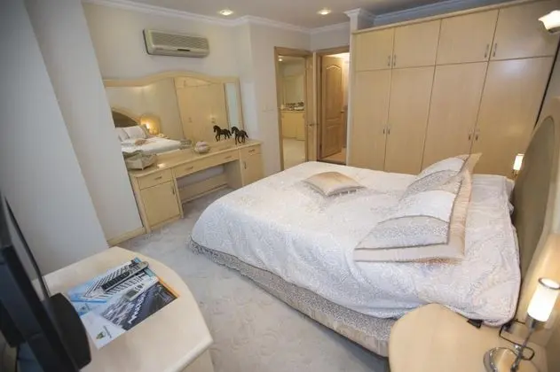 Suite, Deniz ve Şehir Manzaralı, Jakuzili