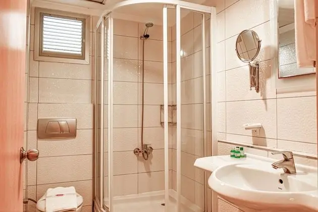 Double Pool View Adult Only