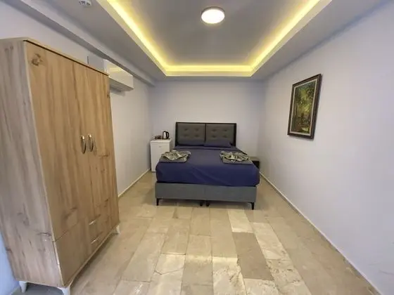 Basic Tek Büyük Yataklı Oda