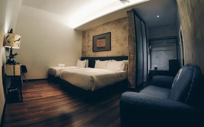 Premier Üç Kişilik Oda (Deluxe - with Internet)