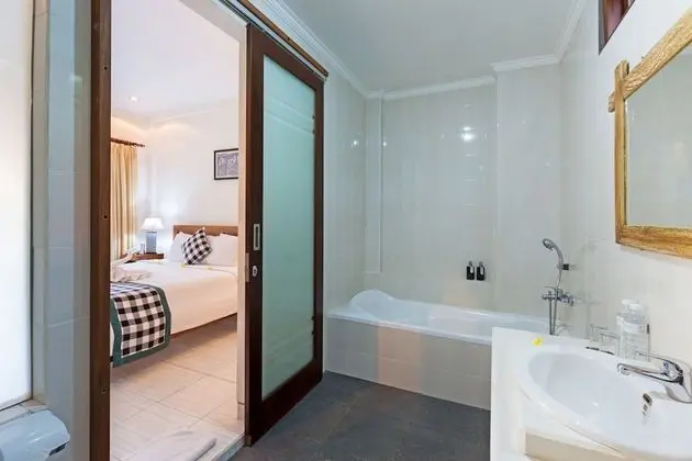 Deluxe Tek Büyük veya İki Ayrı Yataklı Oda