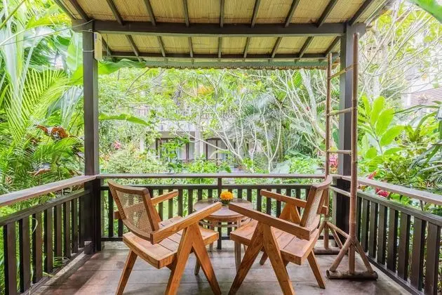 Standard Tek Büyük veya İki Ayrı Yataklı Oda, 1 Çift Kişilik Yatak, Havuz Manzaralı (Grand)