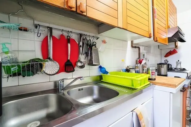 Dört Kişilik Oda, Ortak Banyo