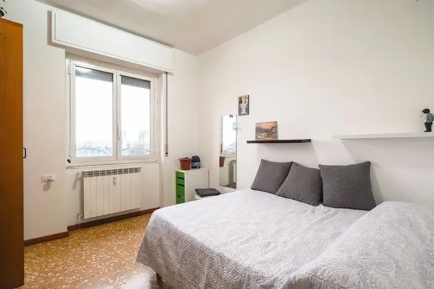 Tek Büyük Yataklı Oda, Ortak Banyo