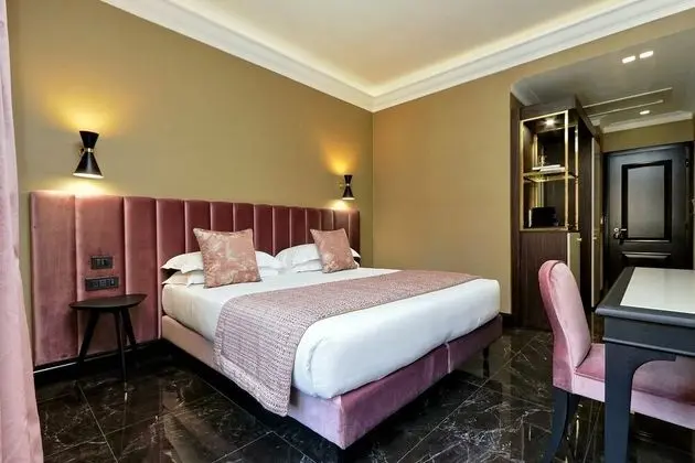 Classic Tek Büyük veya İki Ayrı Yataklı Oda