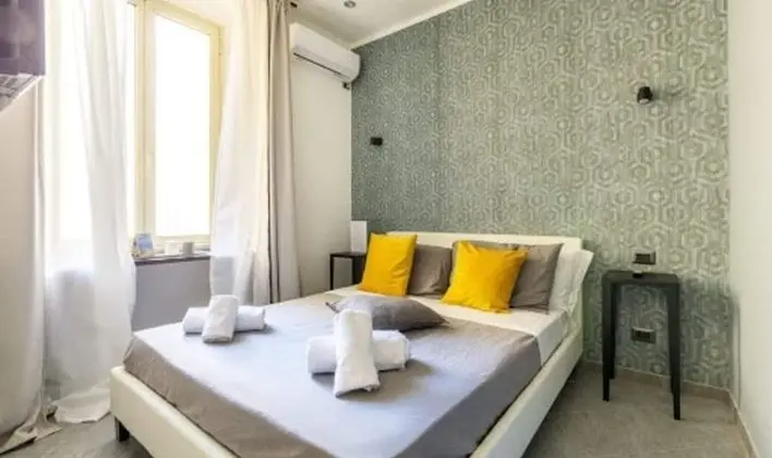 Basic Tek Büyük Yataklı Oda