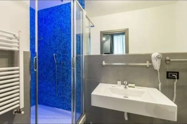 Basic Tek Büyük Yataklı Oda