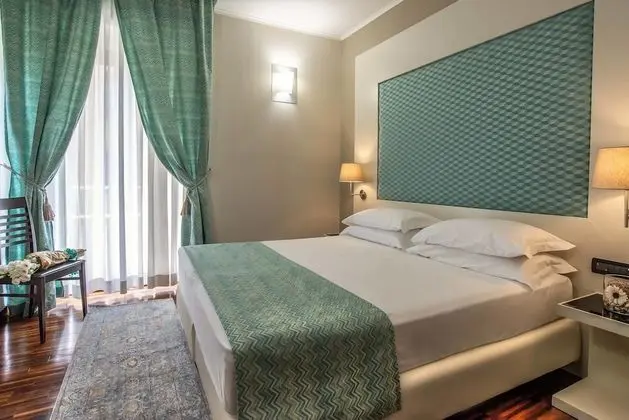 Tek Büyük veya İki Ayrı Yataklı Oda