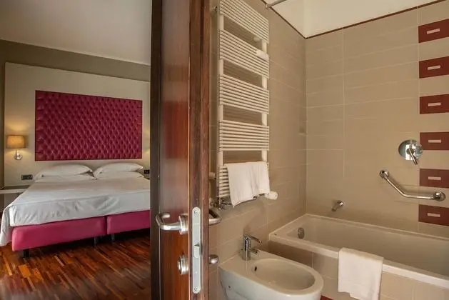 Tek Büyük veya İki Ayrı Yataklı Oda