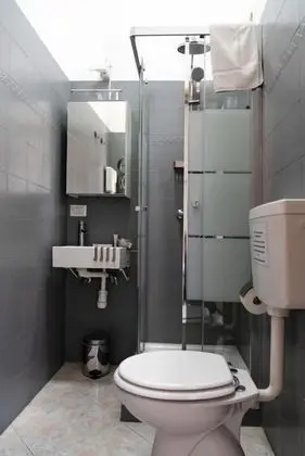 Economy Tek Büyük Yataklı Oda