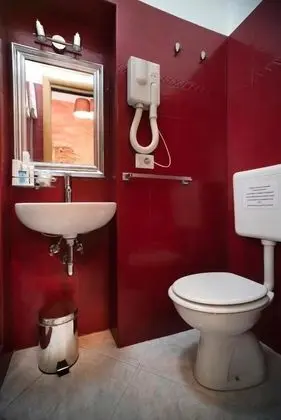 Economy Tek Büyük Yataklı Oda