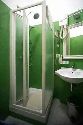 Economy Tek Büyük Yataklı Oda