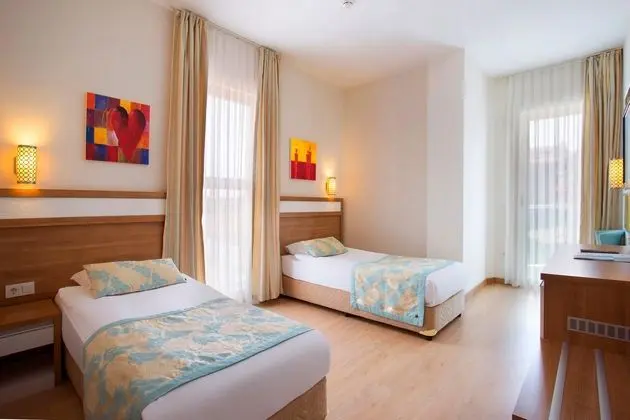 https://imagessl.etstur.com/files/images/hotelImages/TR/209217/l/Merve-Sun-Hotel---Spa-Oda-265127.jpg