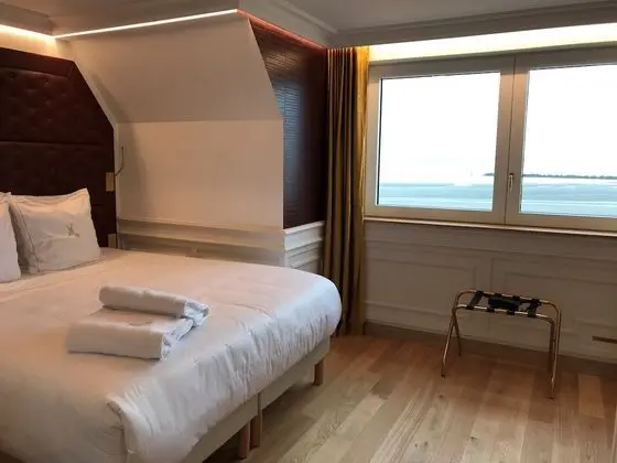 Deluxe Tek Büyük Yataklı Oda, Deniz Manzaralı
