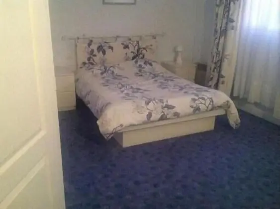 Economy Tek Büyük Yataklı Oda