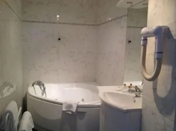 Economy Tek Büyük Yataklı Oda