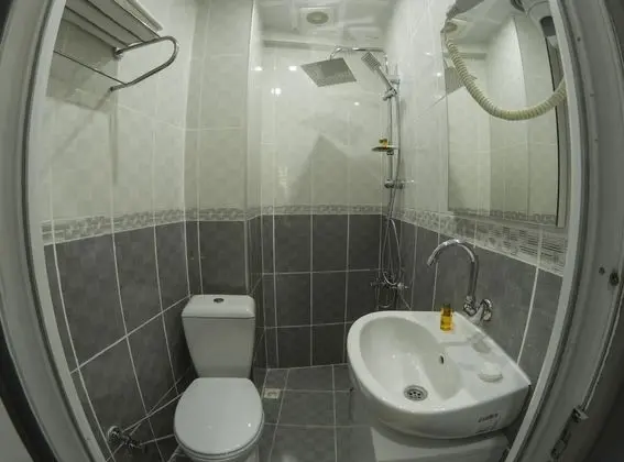 Economy Room