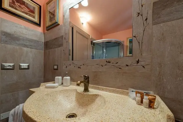 Tek Büyük veya İki Ayrı Yataklı Oda, Özel Banyo (external)