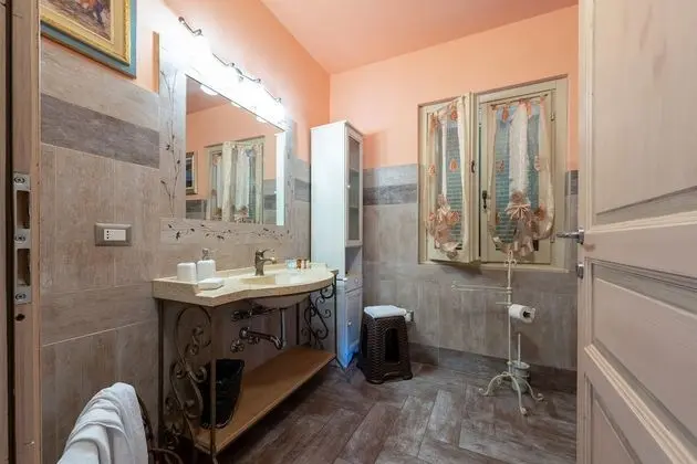 Tek Büyük veya İki Ayrı Yataklı Oda, Özel Banyo (external)