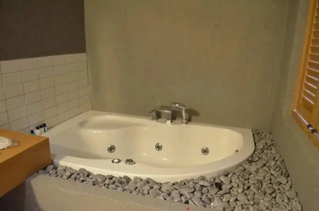 Deluxe Jakuzili Suite, Kara Manzaralı, Jakuzili