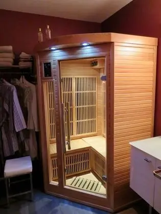 Comfort Tek Büyük Yataklı Oda, Ortak Banyo, Park Manzaralı (Les Tamaris)