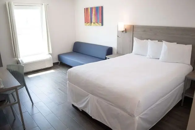 Standard Oda (1 Queen Bed)