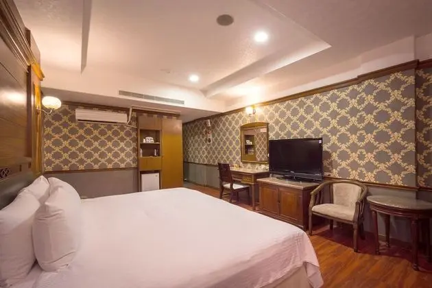 Honeymoon Tek Büyük Yataklı Oda