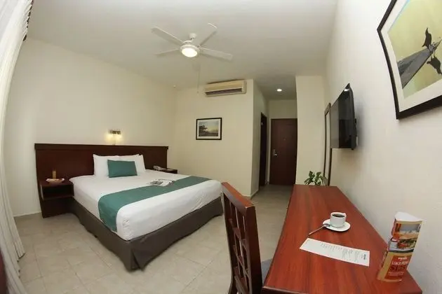 Standard Room, 1 King Bed