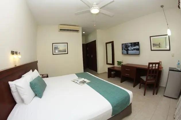 Standard Room, 1 King Bed