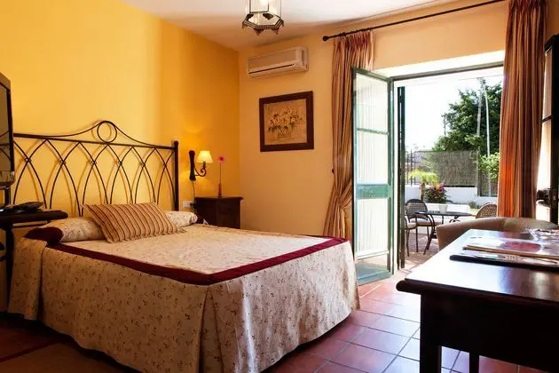 1 Çift ​​kişilik Yatak With Double Bed