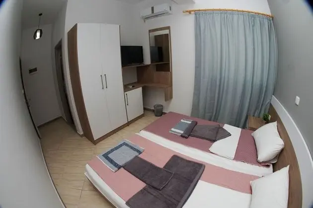 Tek Büyük veya İki Ayrı Yataklı Oda