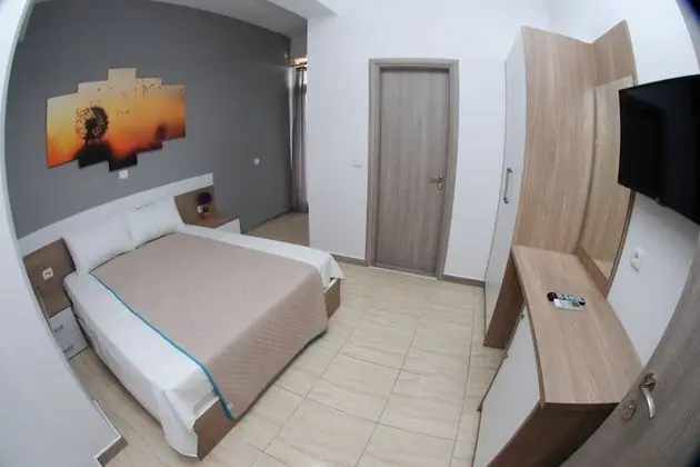 Tek Büyük veya İki Ayrı Yataklı Oda