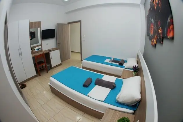 Tek Büyük veya İki Ayrı Yataklı Oda