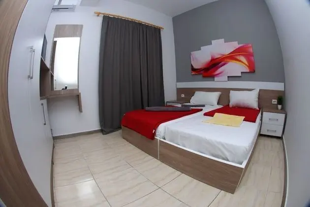 Tek Büyük veya İki Ayrı Yataklı Oda