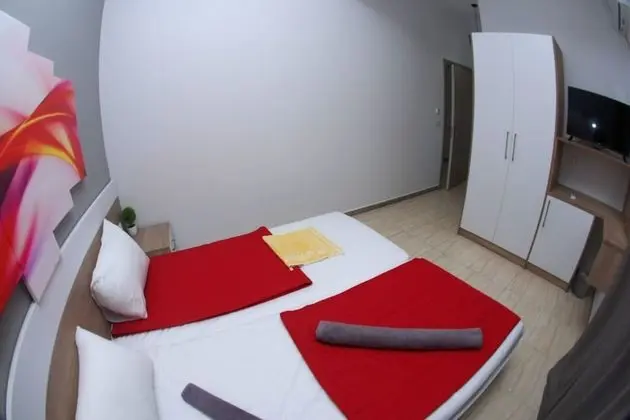 Tek Büyük veya İki Ayrı Yataklı Oda