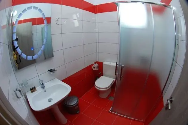 Tek Büyük veya İki Ayrı Yataklı Oda