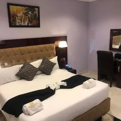 Deluxe Tek Büyük Yataklı Oda