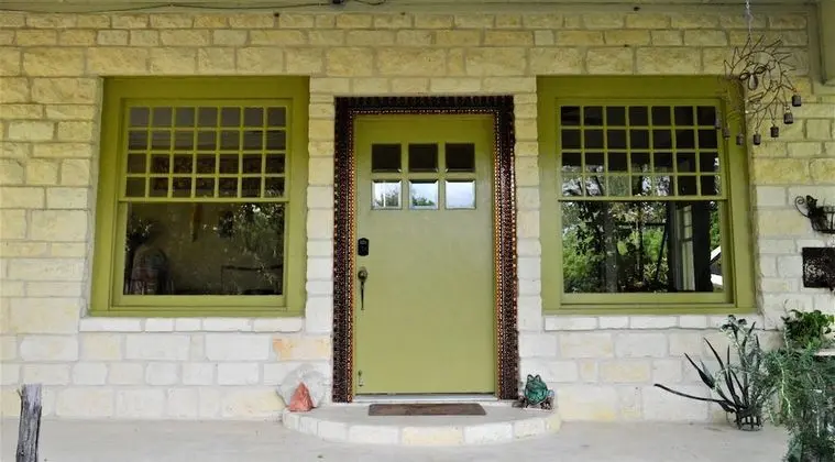 Ev (Mesquite Creek Farmhouse)