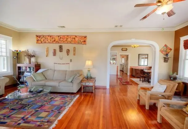 Ev (Mesquite Creek Farmhouse)