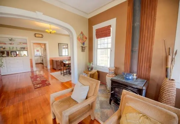 Ev (Mesquite Creek Farmhouse)